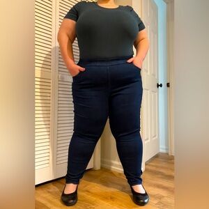 Stubborn Millennial Skinny Jeans | Universal Standard ComfortDenim | 22-24